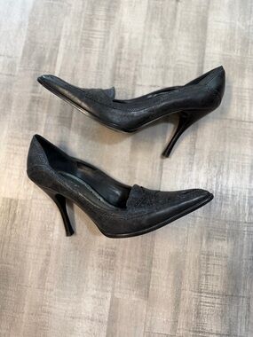 Vintage BCBGirls Black Leather Pointed Toe Heels Pumps Women Size 8 Loafer Style